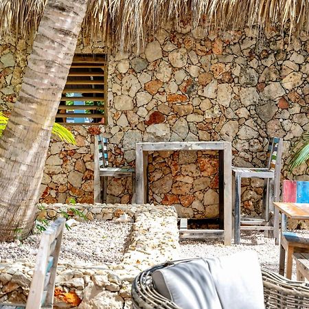 Hotel The Hut Bonaire Playa Exterior foto